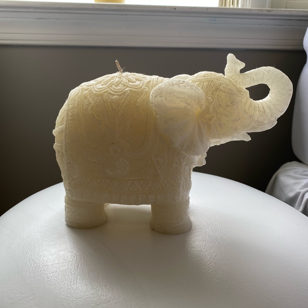 Elephant candle - NEVER USED!